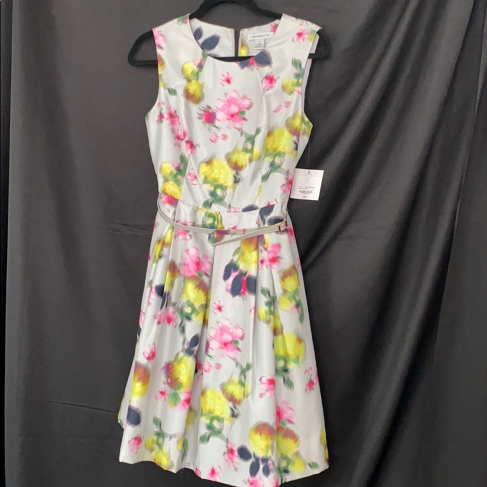 Silver floral dress 🌸🌺💐🌻🌹🌼🌷